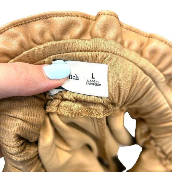 Abercrombie and Fitch Shorts Faux Vegan Leather High Waist Camel Tan Size Large - Picture 9 of 12